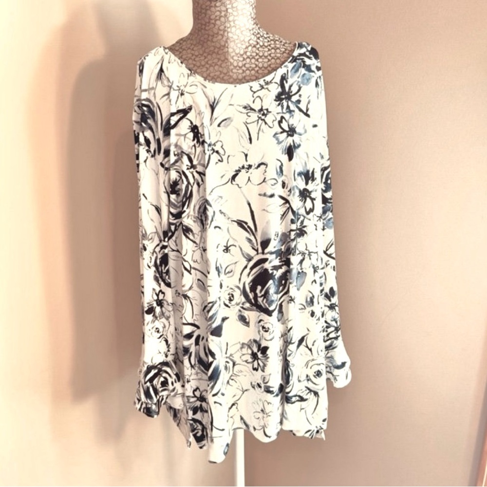 Karl Lagerfeld Floral Blouse Size 2X